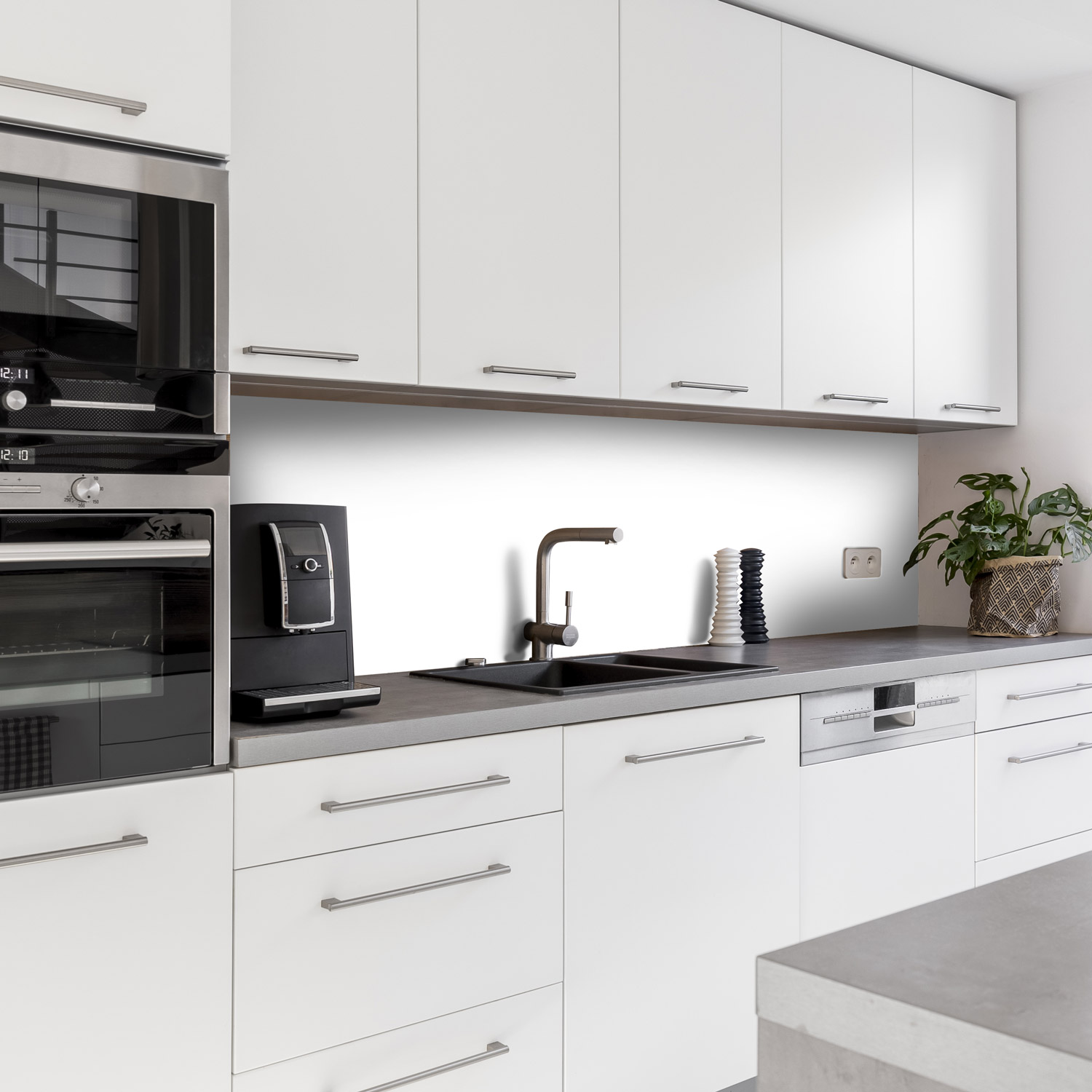 Küchenrückwand mit Weiß V1 Motiv als Fliesenersatz und Spritzschutz