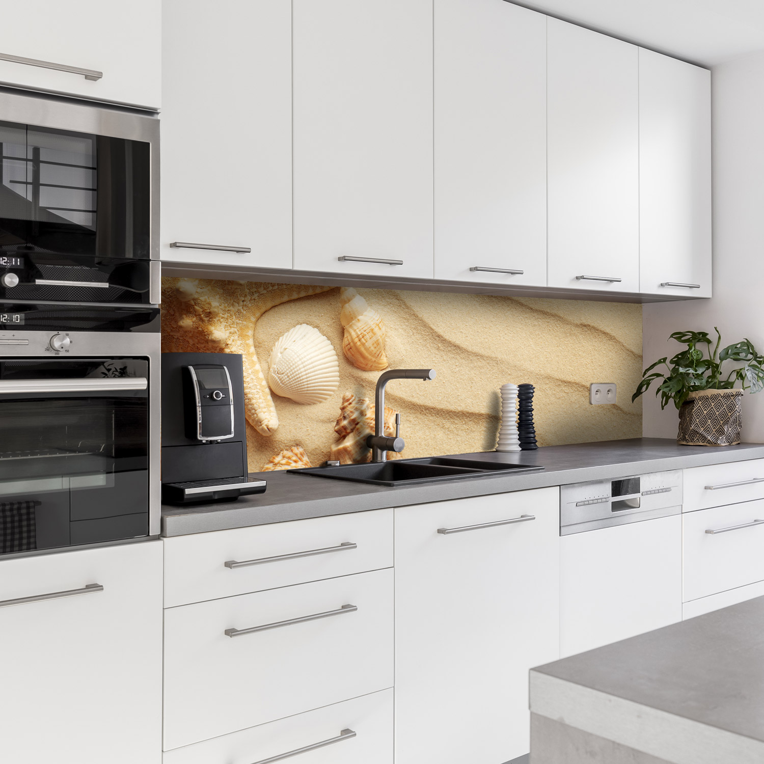 Küchenrückwand mit Strand V8 Motiv als Fliesenersatz und Spritzschutz 