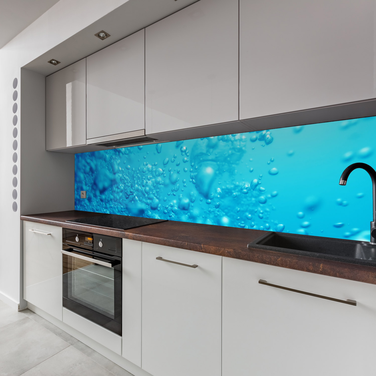 Dedeco Küchenrückwand Motiv Wasser V2 – 220x60 Cm, 5 Mm Hartschaum-PVC, UV-lackiert, Wasserfest & Pflegeleicht, Zum Kleben Auf Alle Untergründe